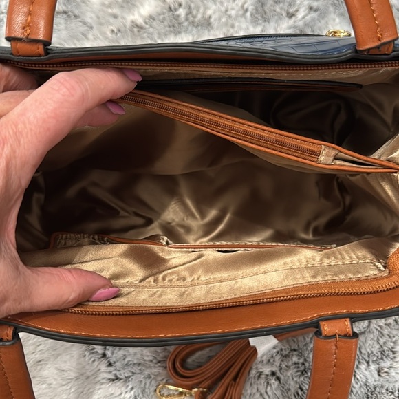 NWOT Davis & Town The Madeline 3-in-1 Purse Croc Embossed Handbag Leather Purse - Picture 8 of 16